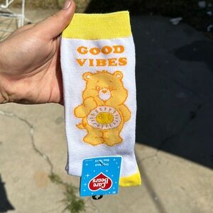 Good vibes care bear sox unisex NWT
